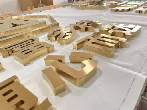 随州拉丝不锈钢字的特点。